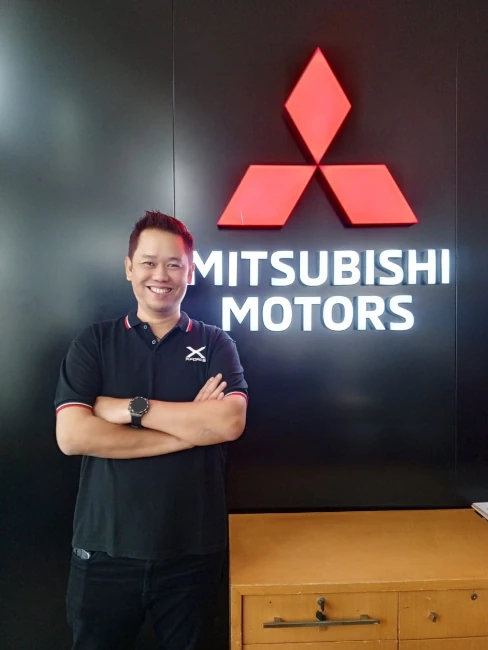 romy-sales-supervisor-terbaik-mitsubishi-surabaya